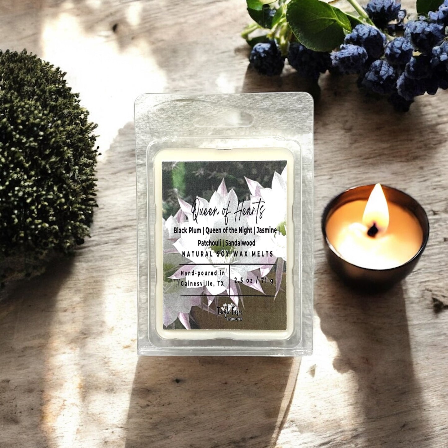 Queen of hearts wax melt scented with queen of night.