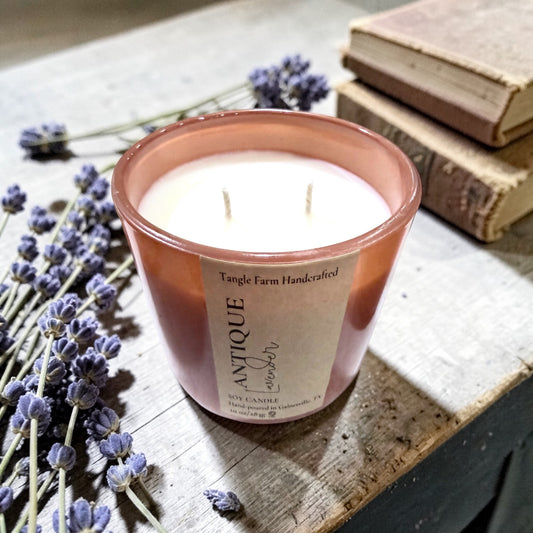 Antique lavender scent with black amber and lavender, housed in a sefarina container with a wooden lid – 10 oz.