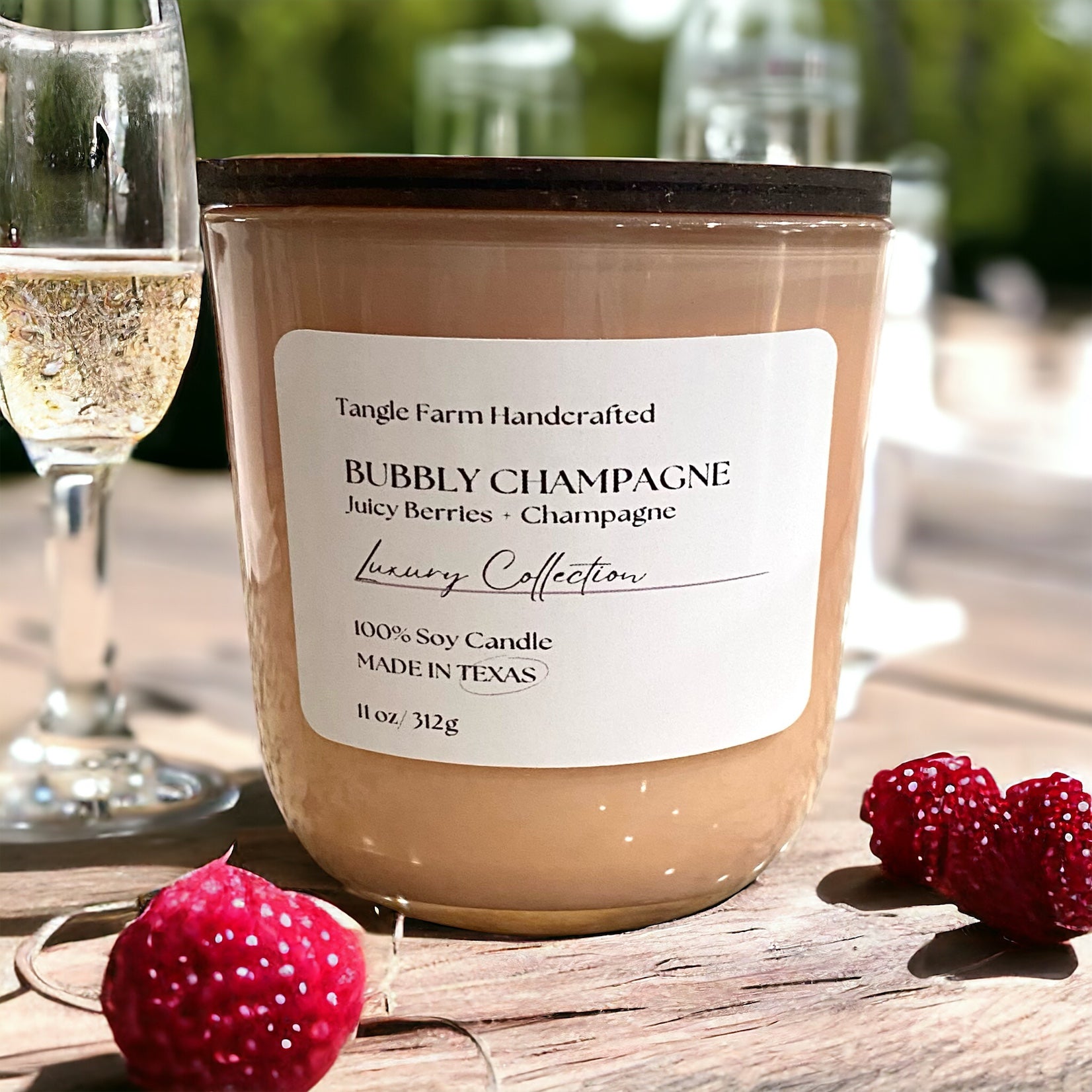 lux candle bubbly champagne berries, toasted champagne scent