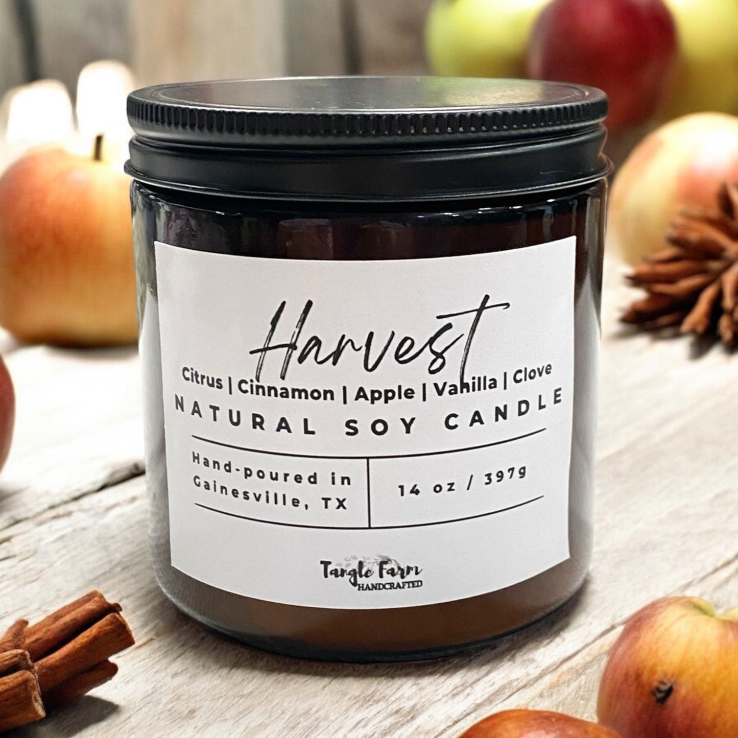 14oz soy candle Harvest - blend of apple, citrus, cinnamon, vanilla, clove.