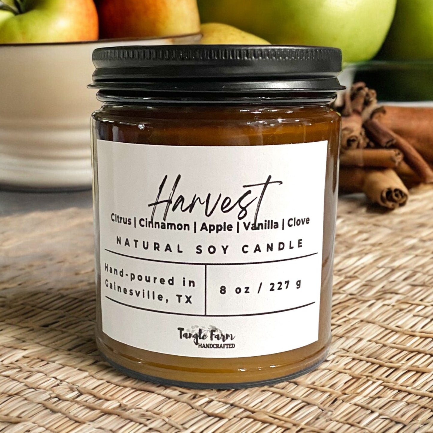 8oz soy candle Harvest - blend of apple, citrus, cinnamon, vanilla, clove.