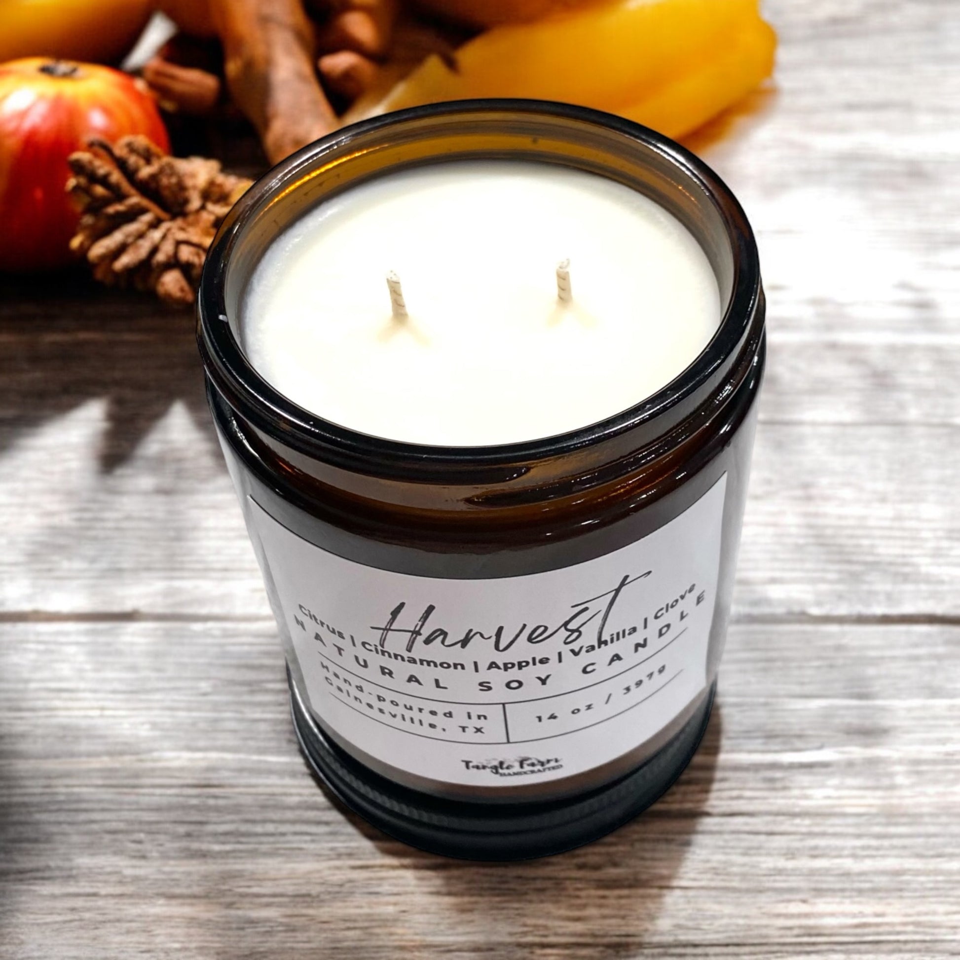 14oz soy candle Harvest - blend of apple, citrus, cinnamon, vanilla, clove.